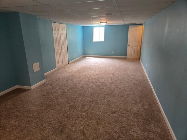 Building Photo - 5563 Stockton Dr