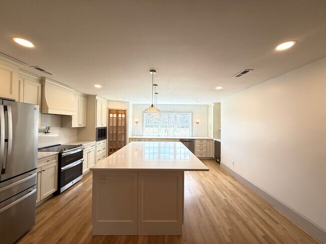 Building Photo - 1447 N Old Greensboro Rd