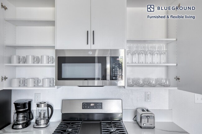 Building Photo - 2820 Sawtelle Blvd