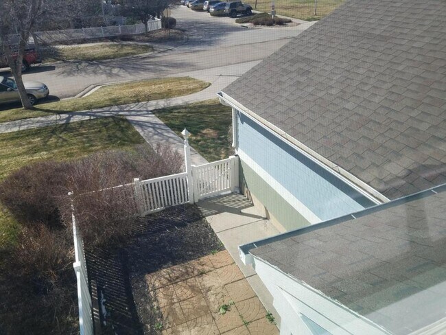 Building Photo - 640 Gooseberry Dr