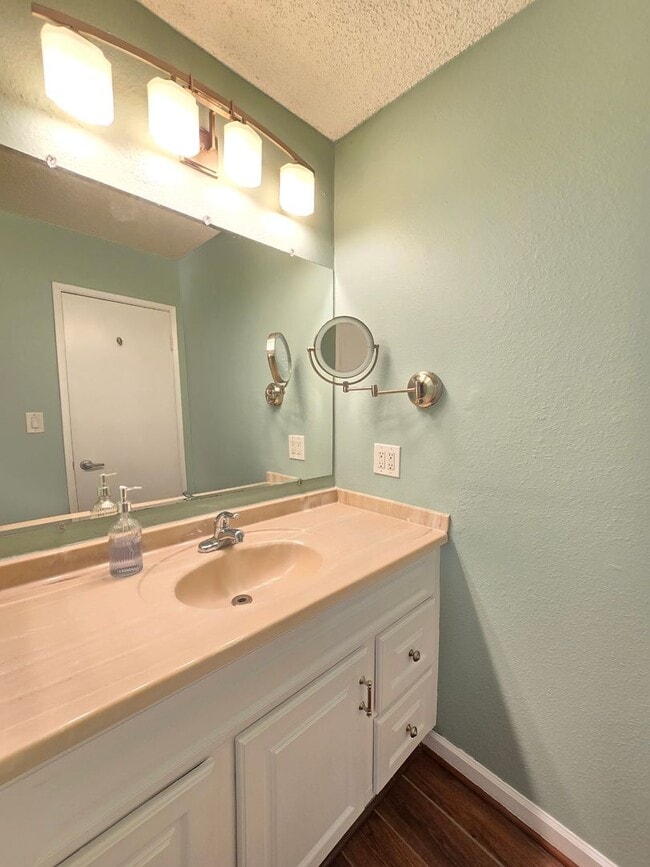 Building Photo - For Rent – 2 Bedroom | 1.5 Bathroom Townho...