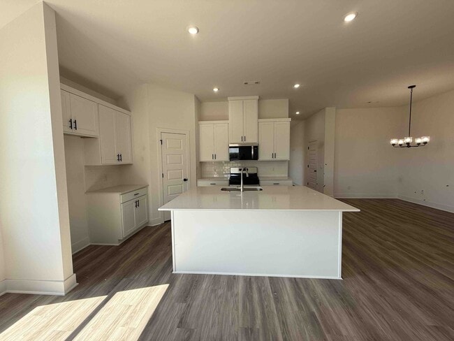 Building Photo - 557 Arizona St