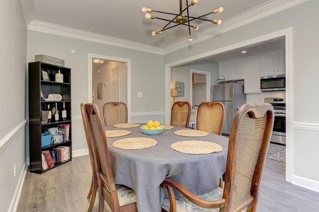 Building Photo - 27 Mt Vernon Cir