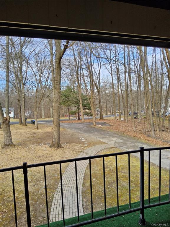 Building Photo - 20 Mockingbird Ln