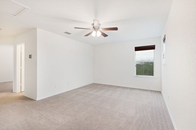 Building Photo - MOVE IN SPECIAL: $300 Off 1st Months Rent!...