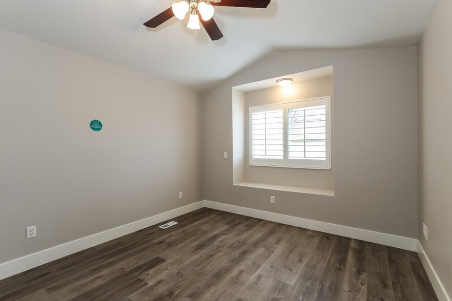 Building Photo - 6873 S 3235 W