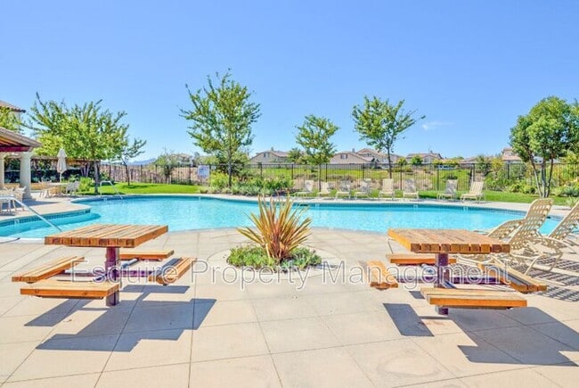 Building Photo - 13659 Swift Run St