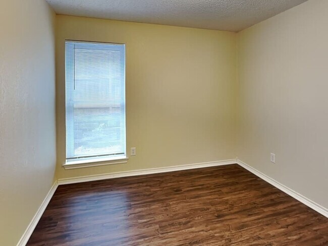 Building Photo - 6937 Meandering Creek Ln