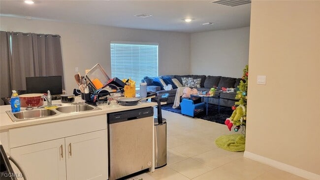 Building Photo - 7011 Waldo Cir