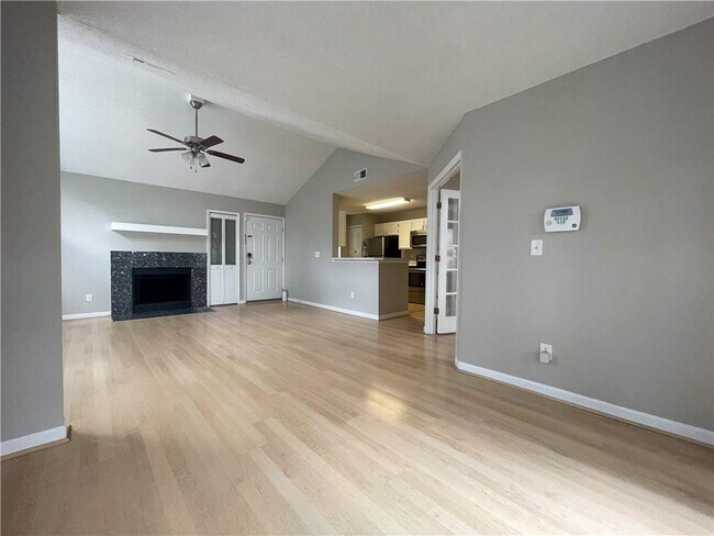 Building Photo - 1107 Sandy Ln Dr