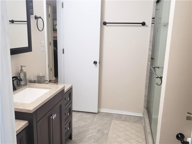 Building Photo - 602 Wynnes Ridge Cir SE