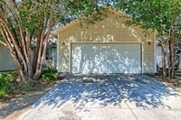 Building Photo - Spacious 3-Bed, 2-Bath Townhome with 2-Car...