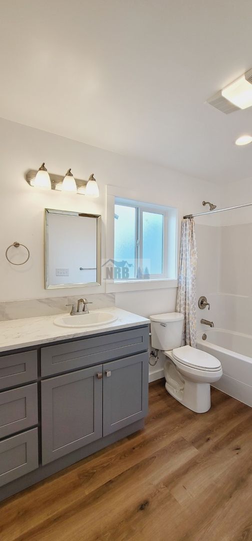 Building Photo - 5621 N 44th St