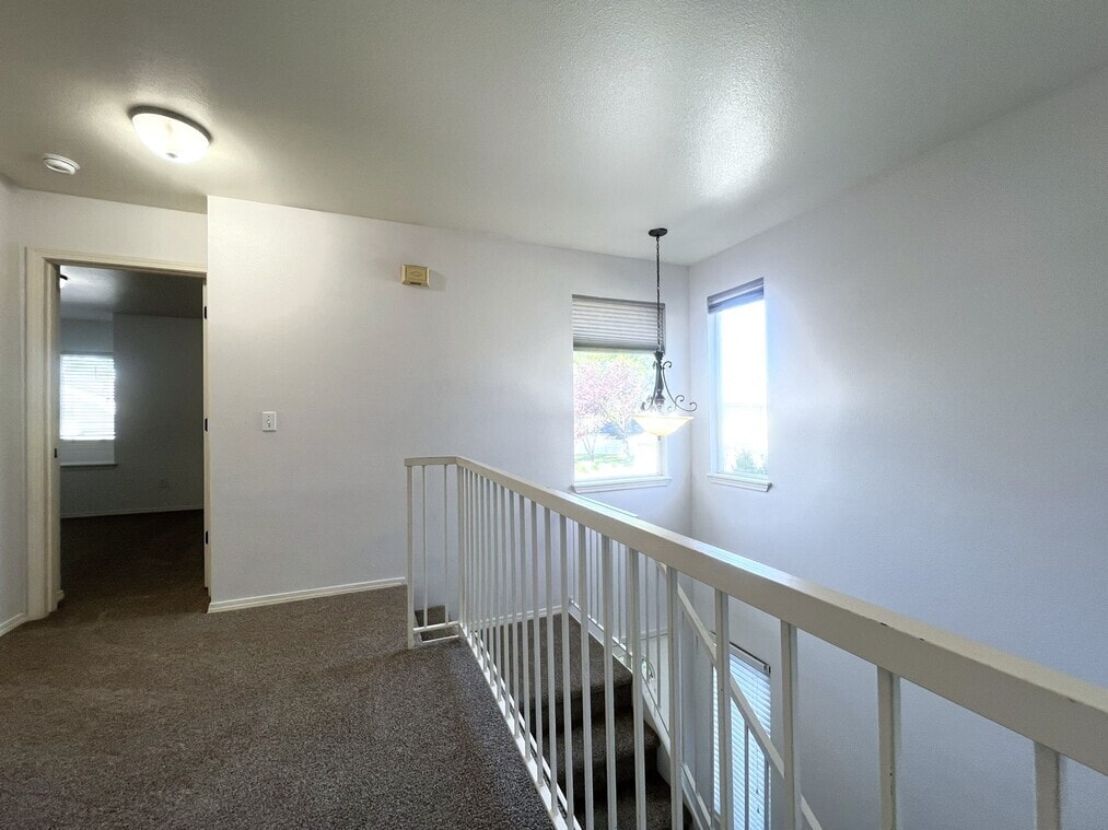 Building Photo - 5851 N Cobbler Ln