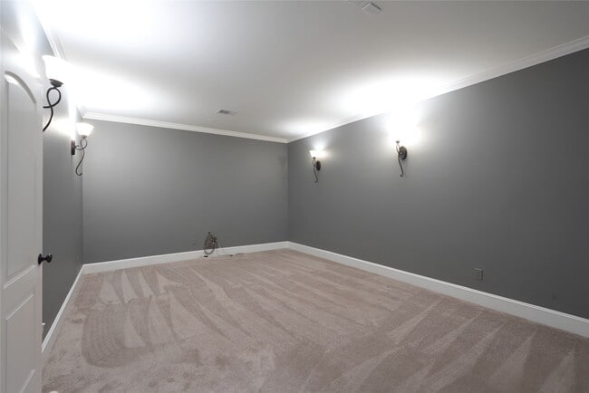 Building Photo - 32726 Tall Oaks Way