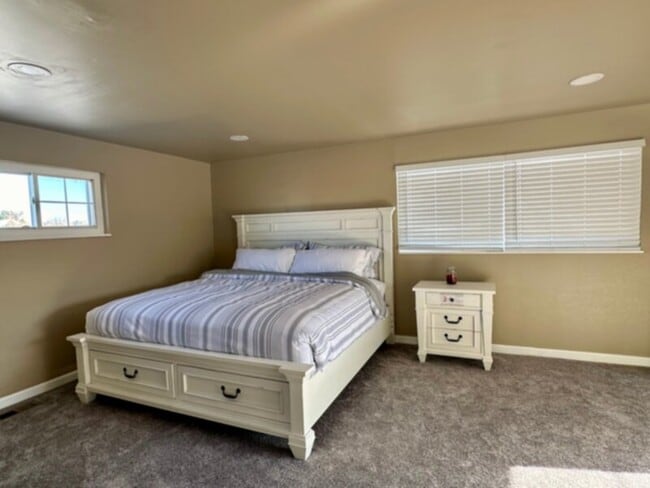 Building Photo - 16600 E Arapahoe Rd