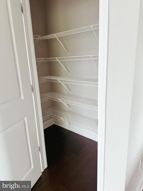 Building Photo - 1101 Hights Farm Rd N