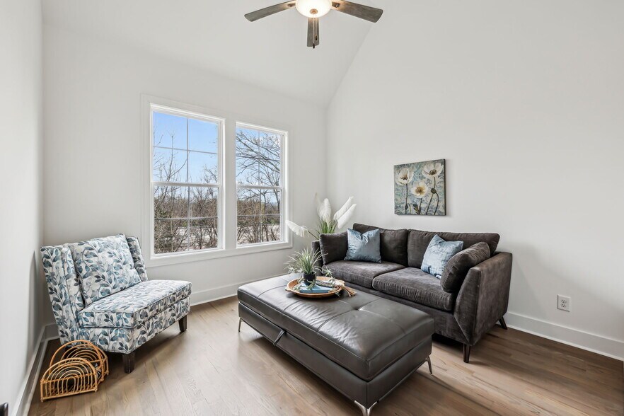 Building Photo - 2107 Chadwell Retreat Dr