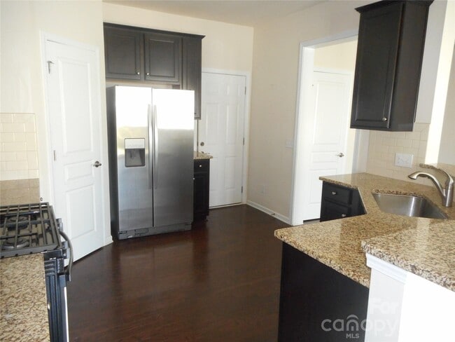 Building Photo - 6538 Portland Rose Ln