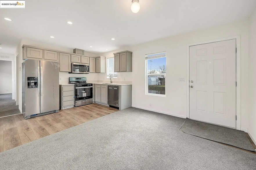 Building Photo - 9510 Harbor Dr