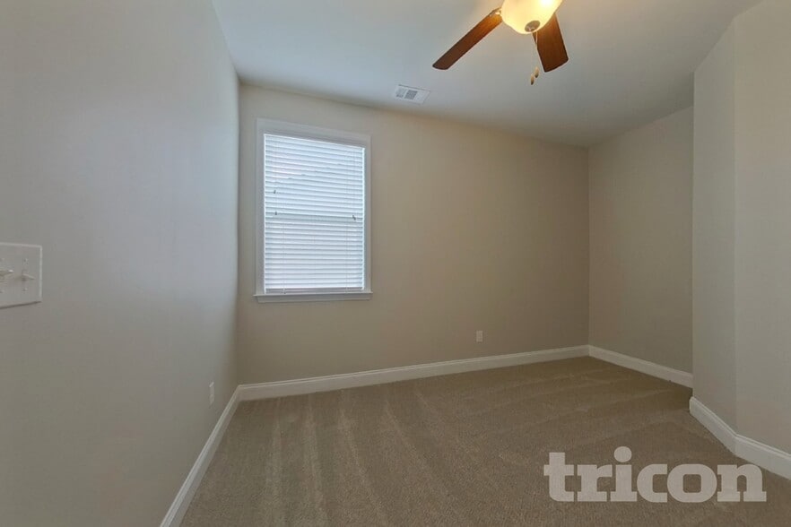 Building Photo - 56 Leyland Ct