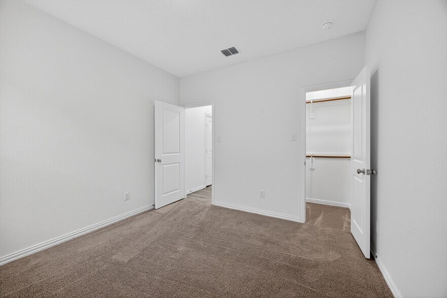 Building Photo - 3308 Goose Ln