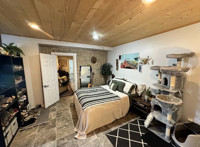 Building Photo - 316 N Fillmore St