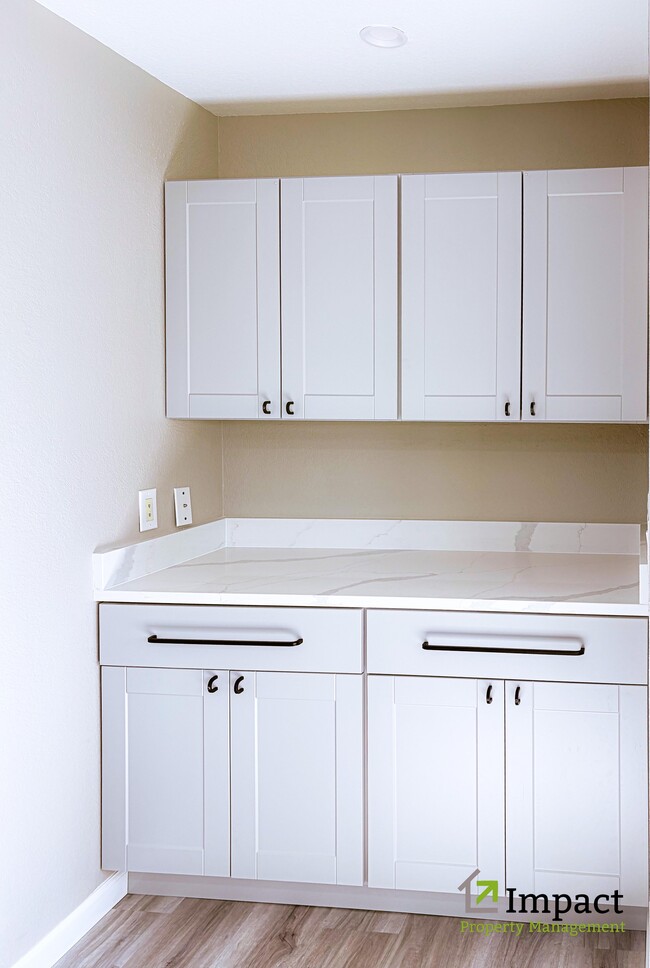 Building Photo - 18002 Becket Dr