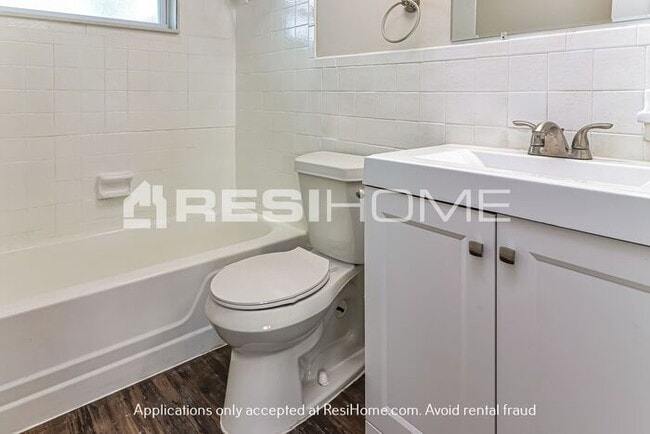 Building Photo - 6027 11th Ave