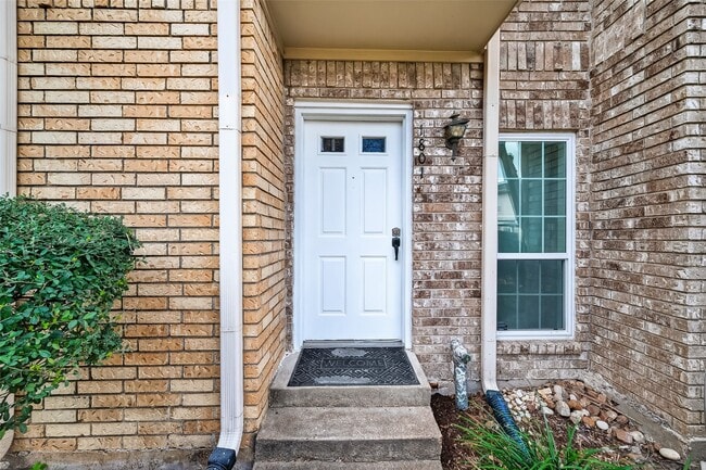 Building Photo - 7575 Cambridge St