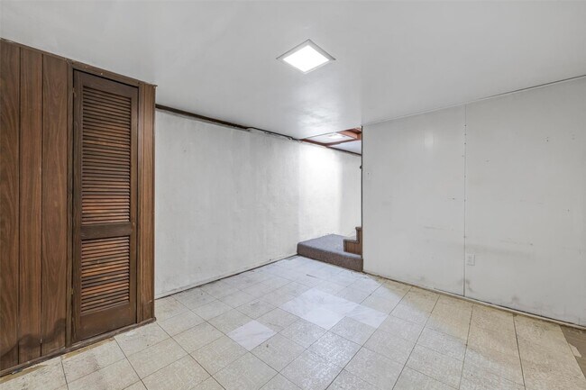 Building Photo - 9014 Ellison Dr