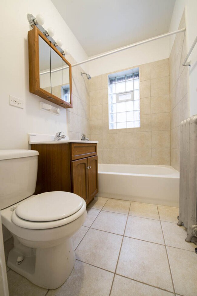 Building Photo - 11111 S Vernon Chicago, IL 60628