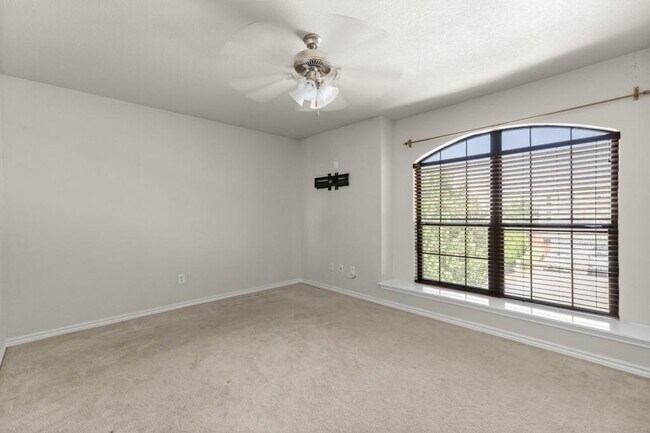 Building Photo - 2802 Scottsdale Dr