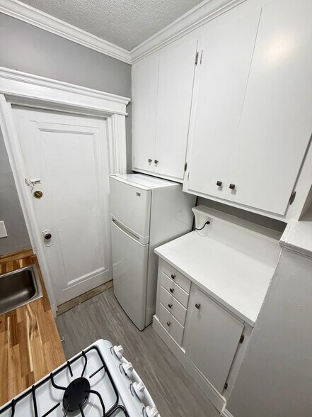 Building Photo - 116 Riverway