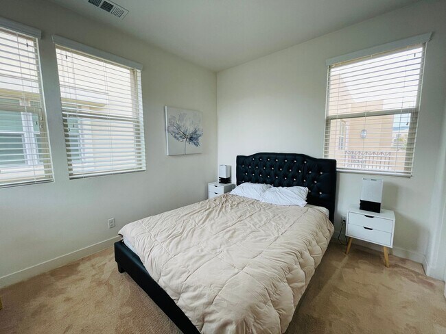 Building Photo - Modern 4BR Home in Irvine Great Park | Resort-Style Amenities & Top Schools