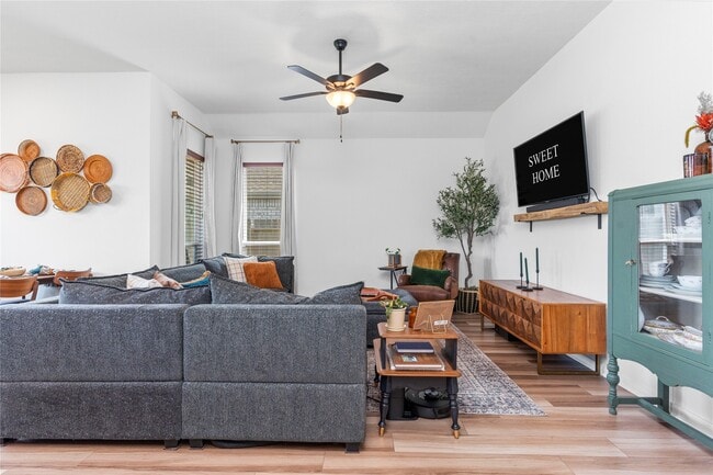 Building Photo - 3221 Climbing Gardens Ct