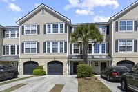 Building Photo - 1406 Hamlin Park Cir