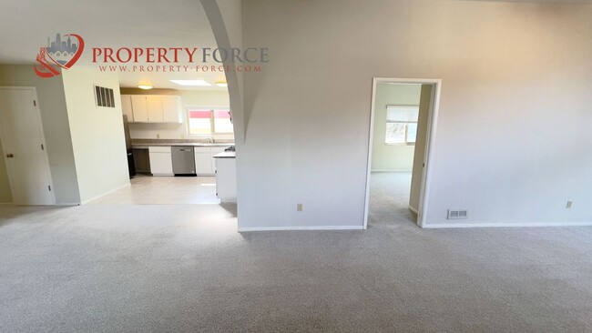 Building Photo - 116 Madrone Ave