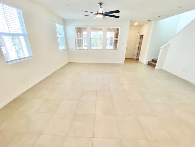 Building Photo - STUNNING BRAND NEW 3 BEDROOMS 2.5 BATHROOMS TWO STORY TOWNHOUSE WITH 2 CAR GARAGE