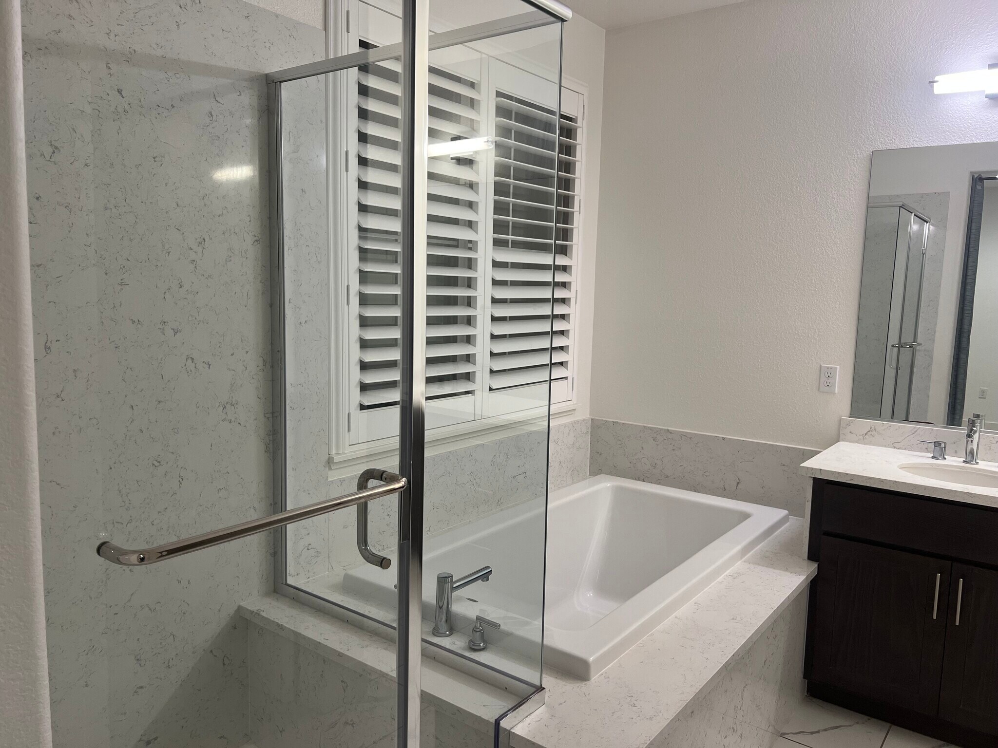 Building Photo - 857 Barney Cmn