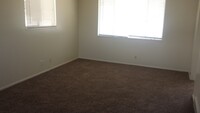 Building Photo - Newly Renovated Home in Washington Terrace...