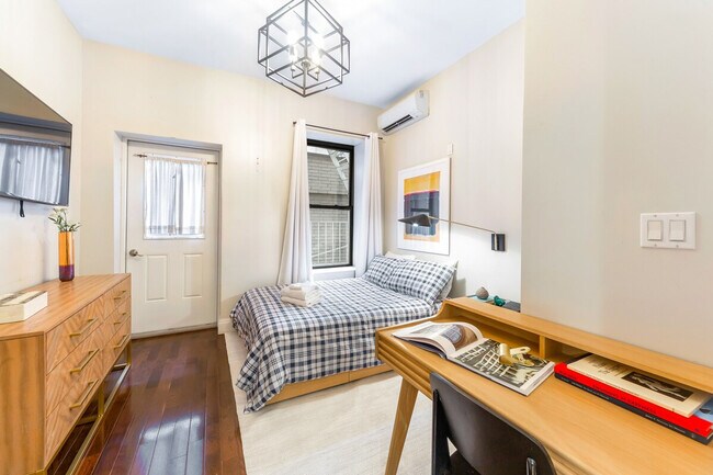 Building Photo - 417 E 61st St