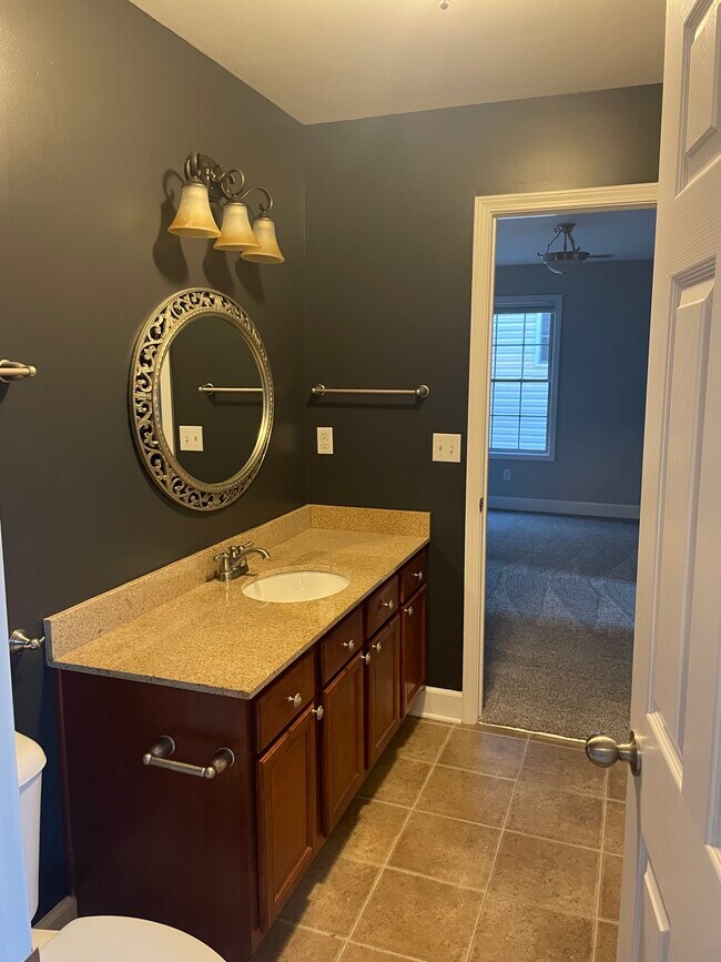 Building Photo - 940 Sunny Slope Trace