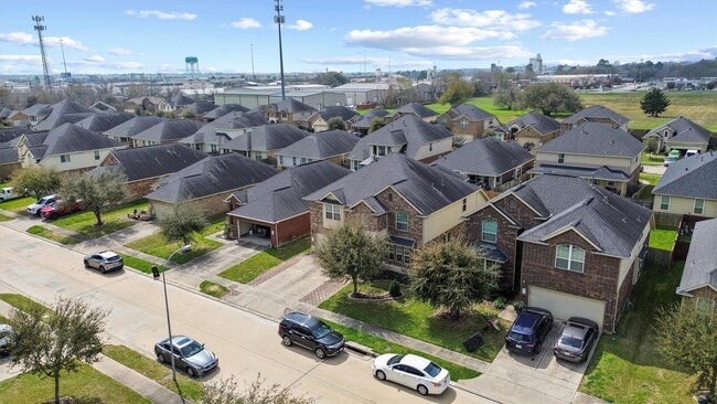 Building Photo - 1239 Maple Ace Dr