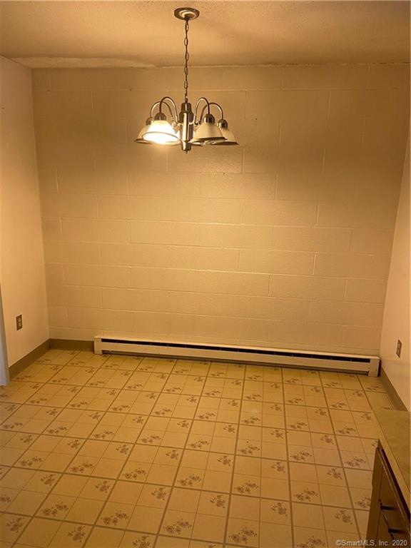 Building Photo - 996 Meriden-Waterbury Turnpike