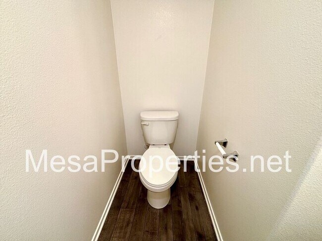 Building Photo - 14173 Mustang Cir