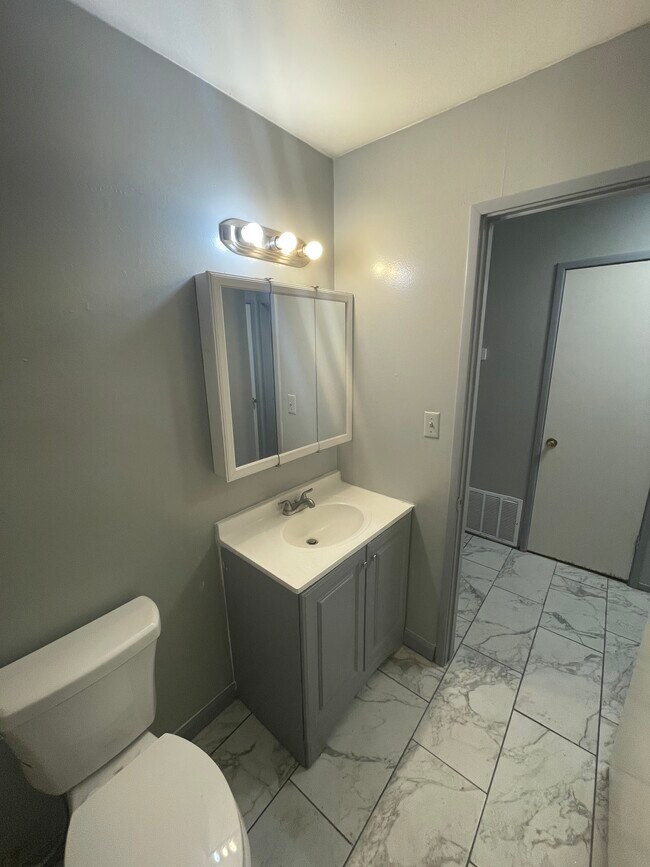 Building Photo - 7179 Palm Ave