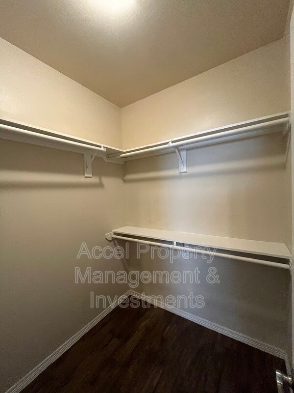 Building Photo - 3905 Hawthorne Ave