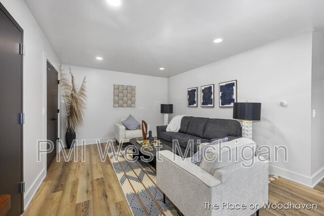 Building Photo - 8428 Woodhaven Dr SW