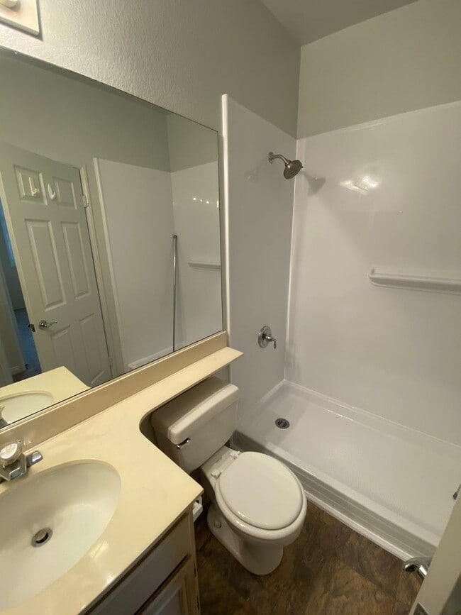 Building Photo - Beautiful 2 Bedroom 2 Bath Condo in the heart of Rancho San Diego!
